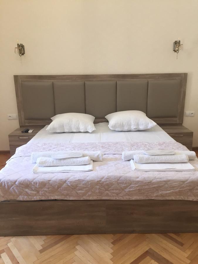 Guest House Rafael Tiflis Exterior foto